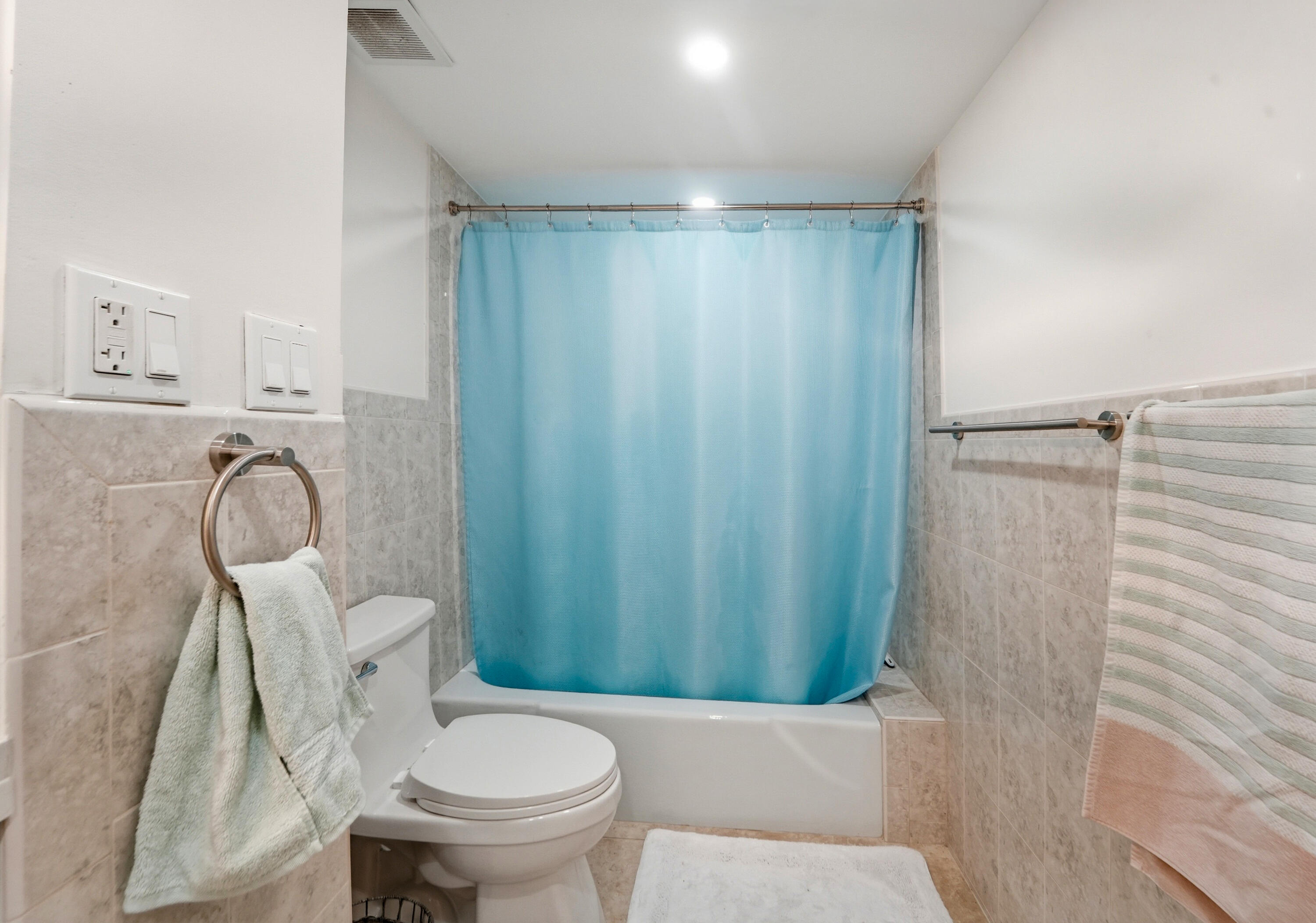 OPAL TOWERS CONDO - Residential