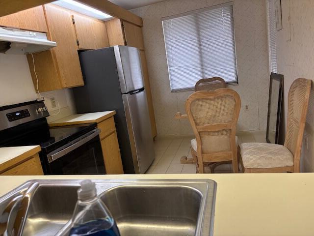 WHITEHALL - Residential Lease