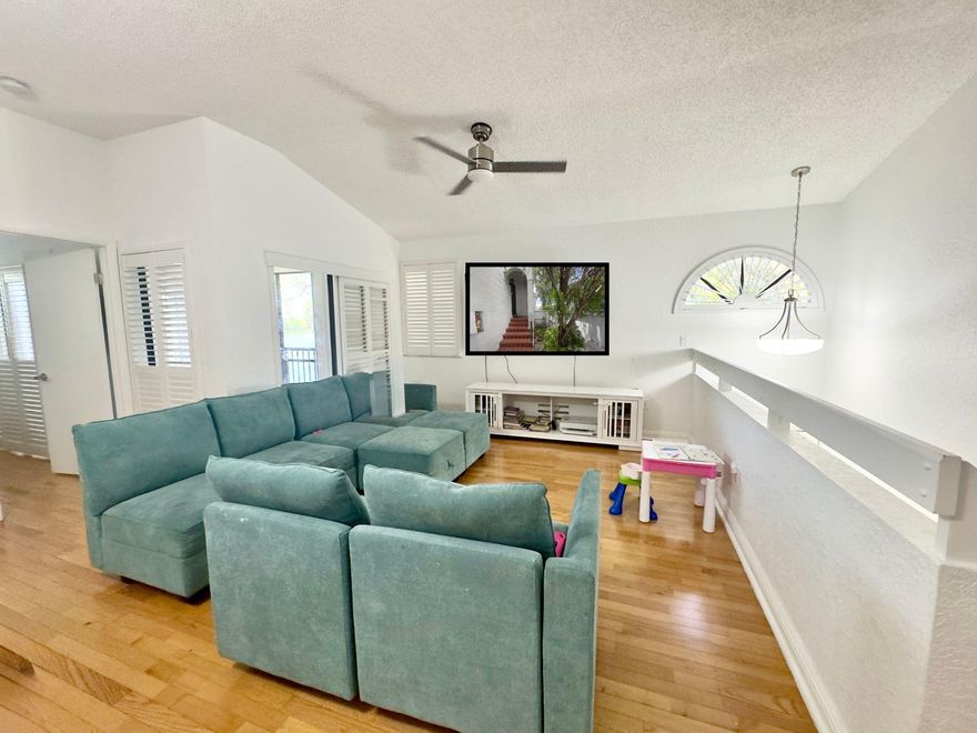 Lakeside Vibes in Pierpointe, Pembroke Pines Fl.
Fall in love with this stylish 3BR/2BA corner unit in a gated community with 24/7 security. Bright split layout, sleek wood floors & plantation shutters throughout. The open kitchen pops with granite counters & stainless steel appliances. Chill or entertain on your spacious patio with serene lake views. Roof replaced in 2024, plus tankless water heater, accordion shutters & washer/dryer inside. Community getting a glow-up with new paint, PVC fencing & signage. Close to top schools, shops & highways!