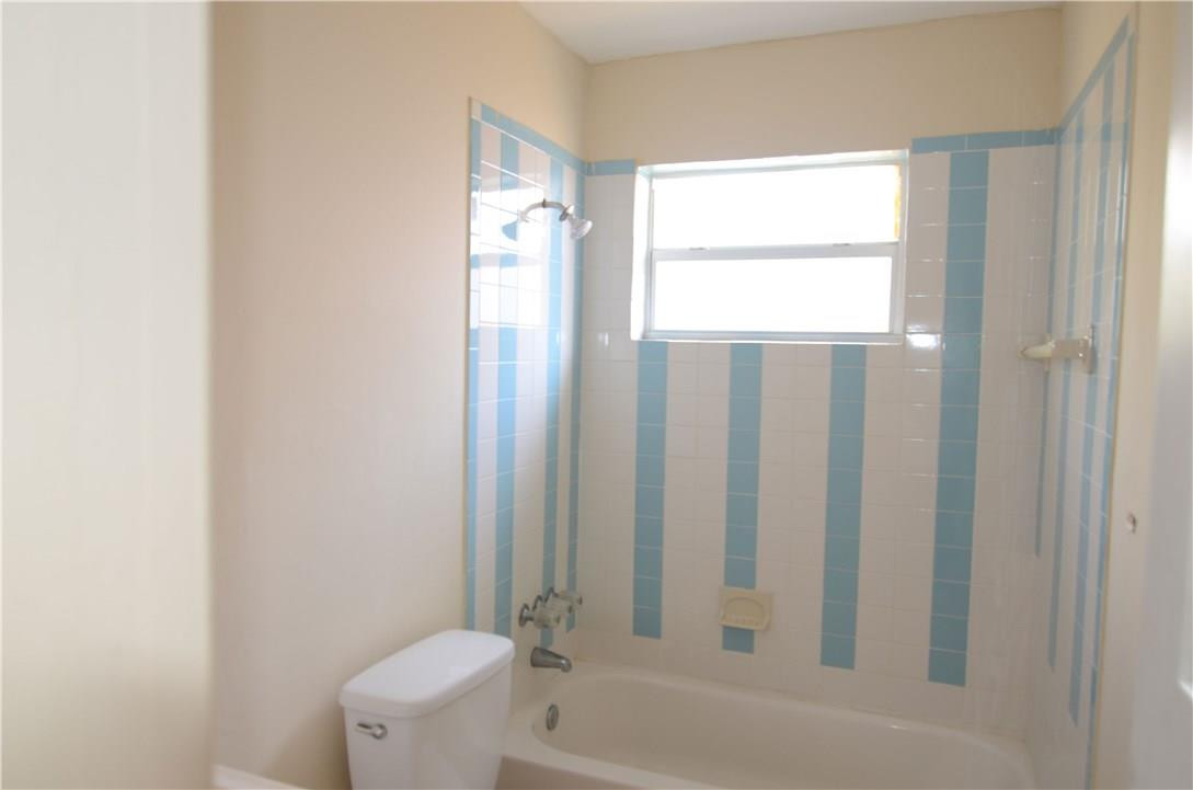 TOWN OF DANIA B-49 D - Residential Lease