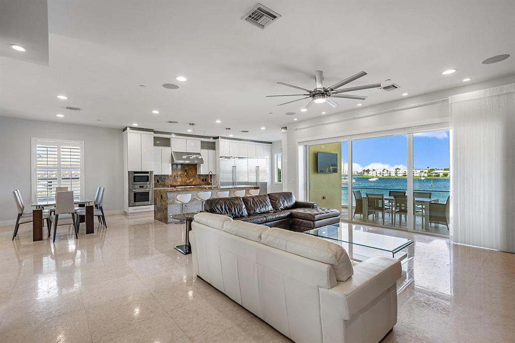 SOPHIA SENECA ESTATES - Residential