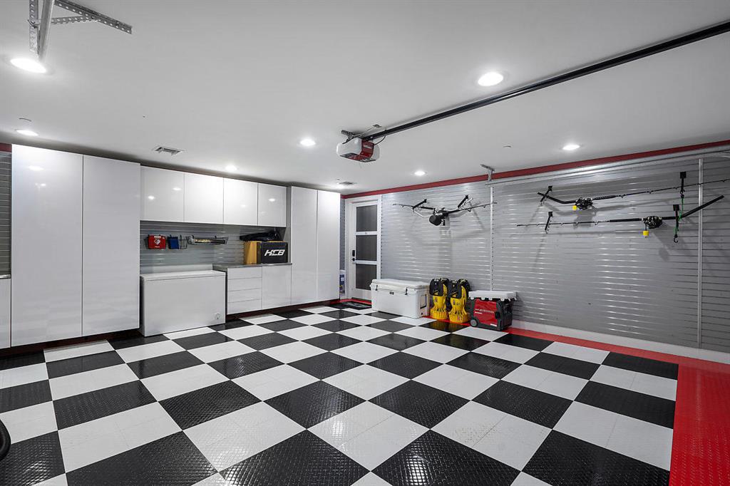 SOPHIA SENECA ESTATES - Residential