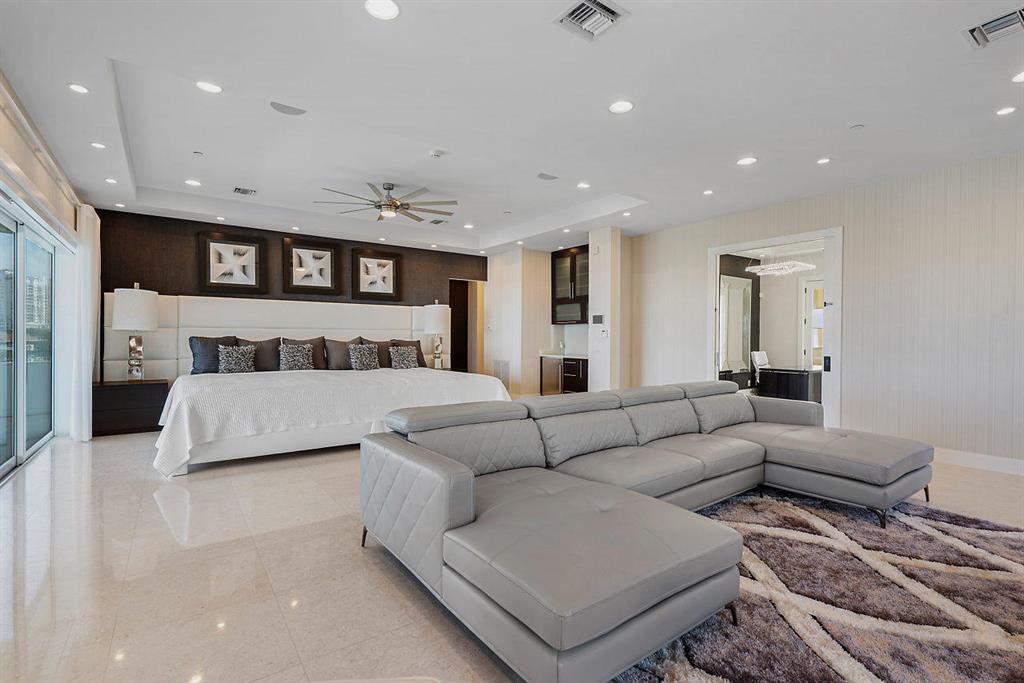 SOPHIA SENECA ESTATES - Residential