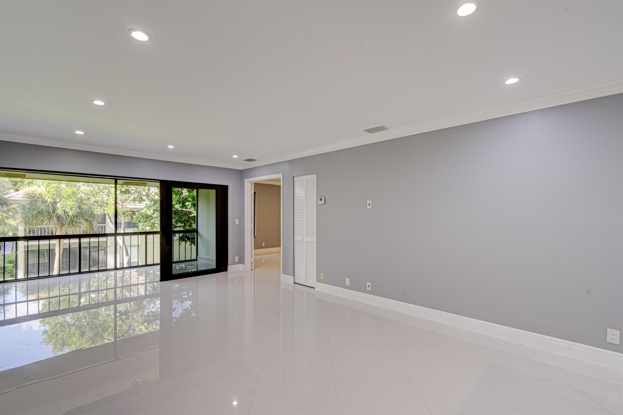 BANYAN COURTS CONDO - Residential Lease