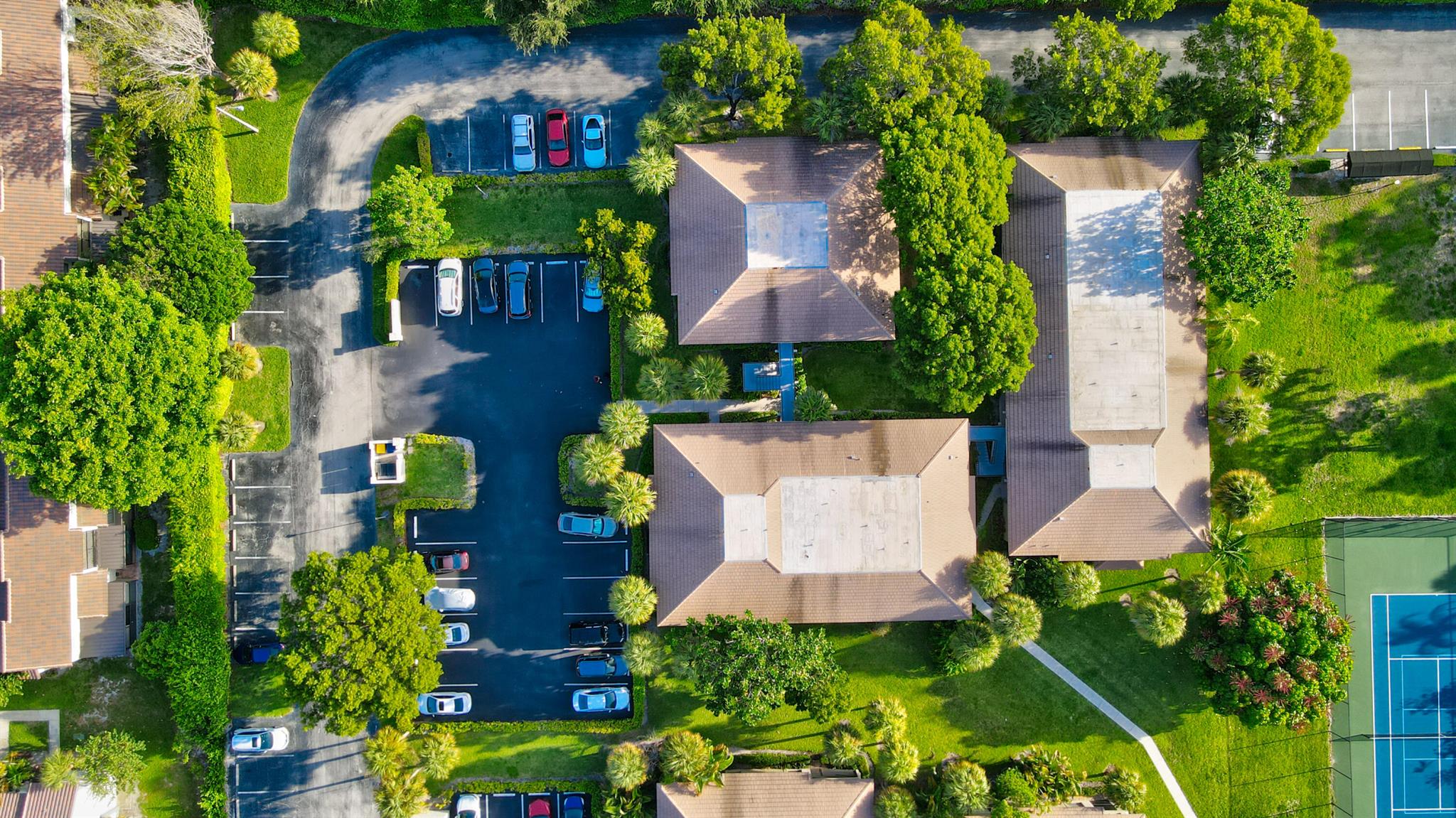 BANYAN COURTS CONDO - Residential Lease