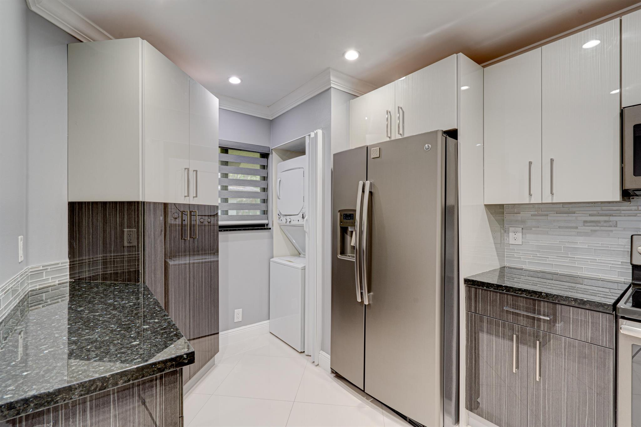 BANYAN COURTS CONDO - Residential Lease