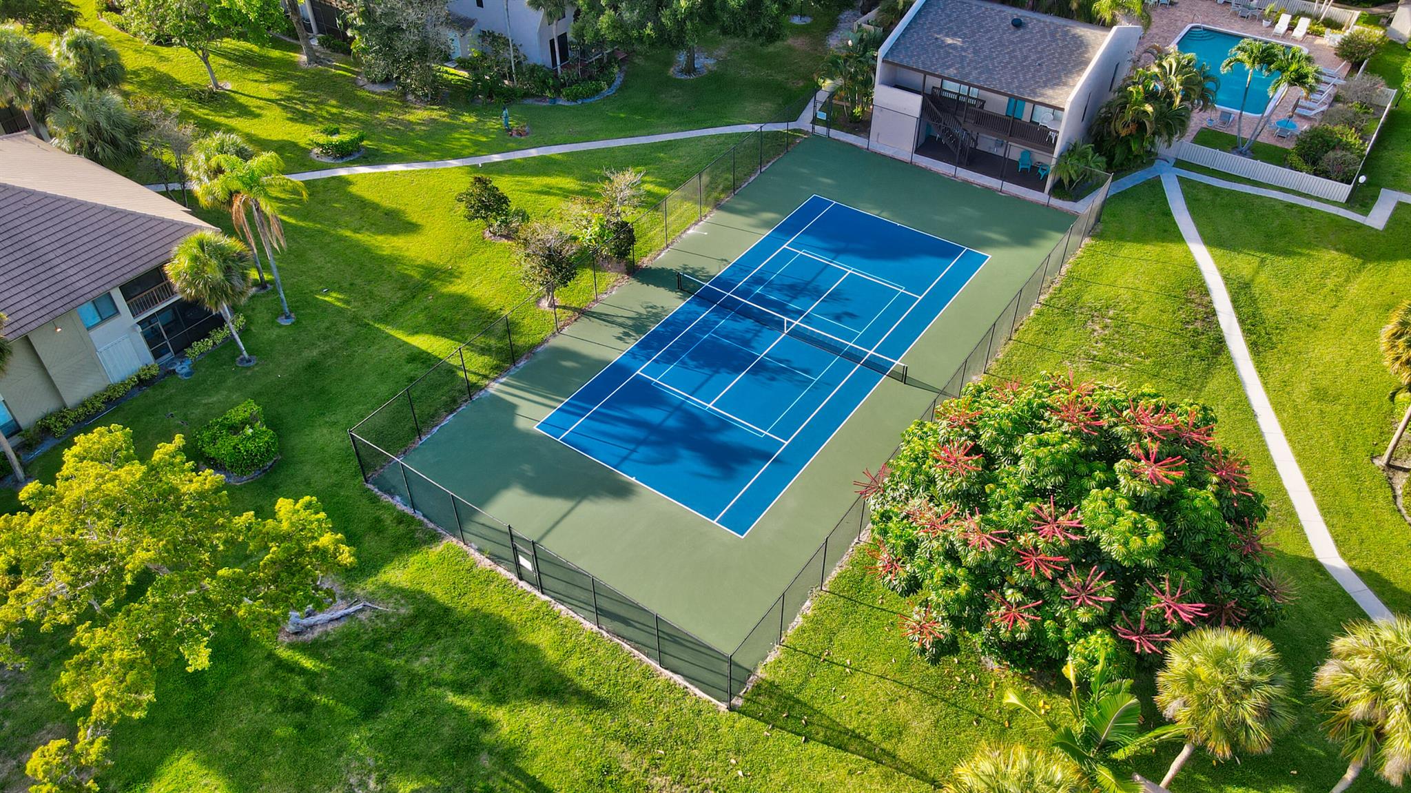 BANYAN COURTS CONDO - Residential Lease