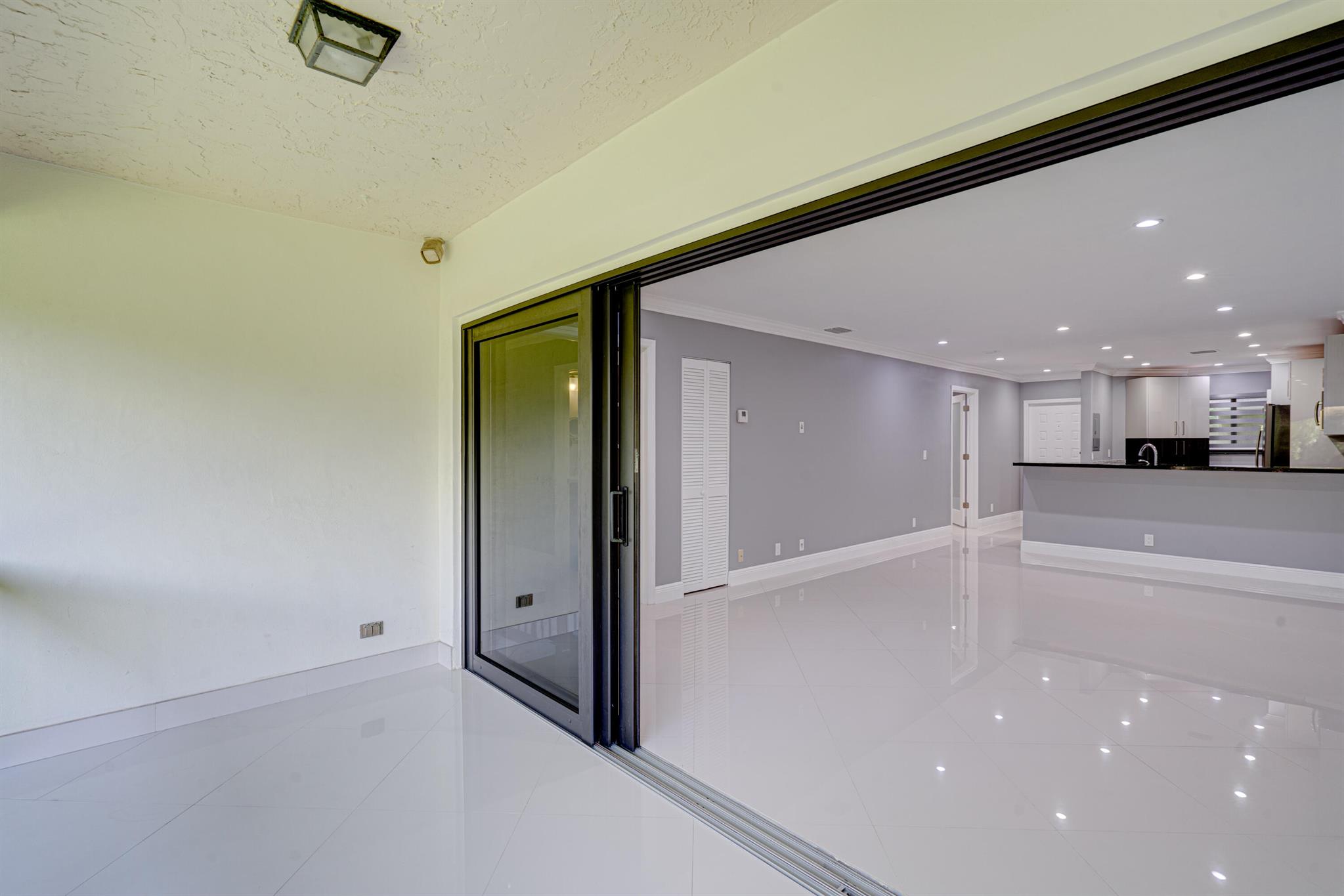 BANYAN COURTS CONDO - Residential Lease