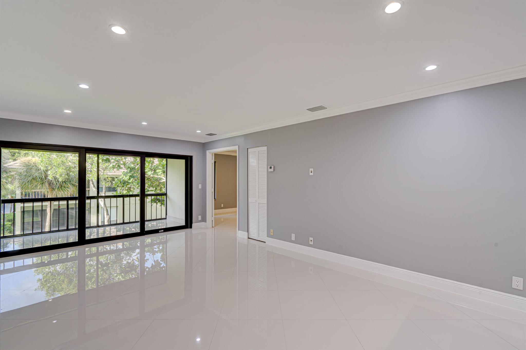 BANYAN COURTS CONDO - Residential Lease