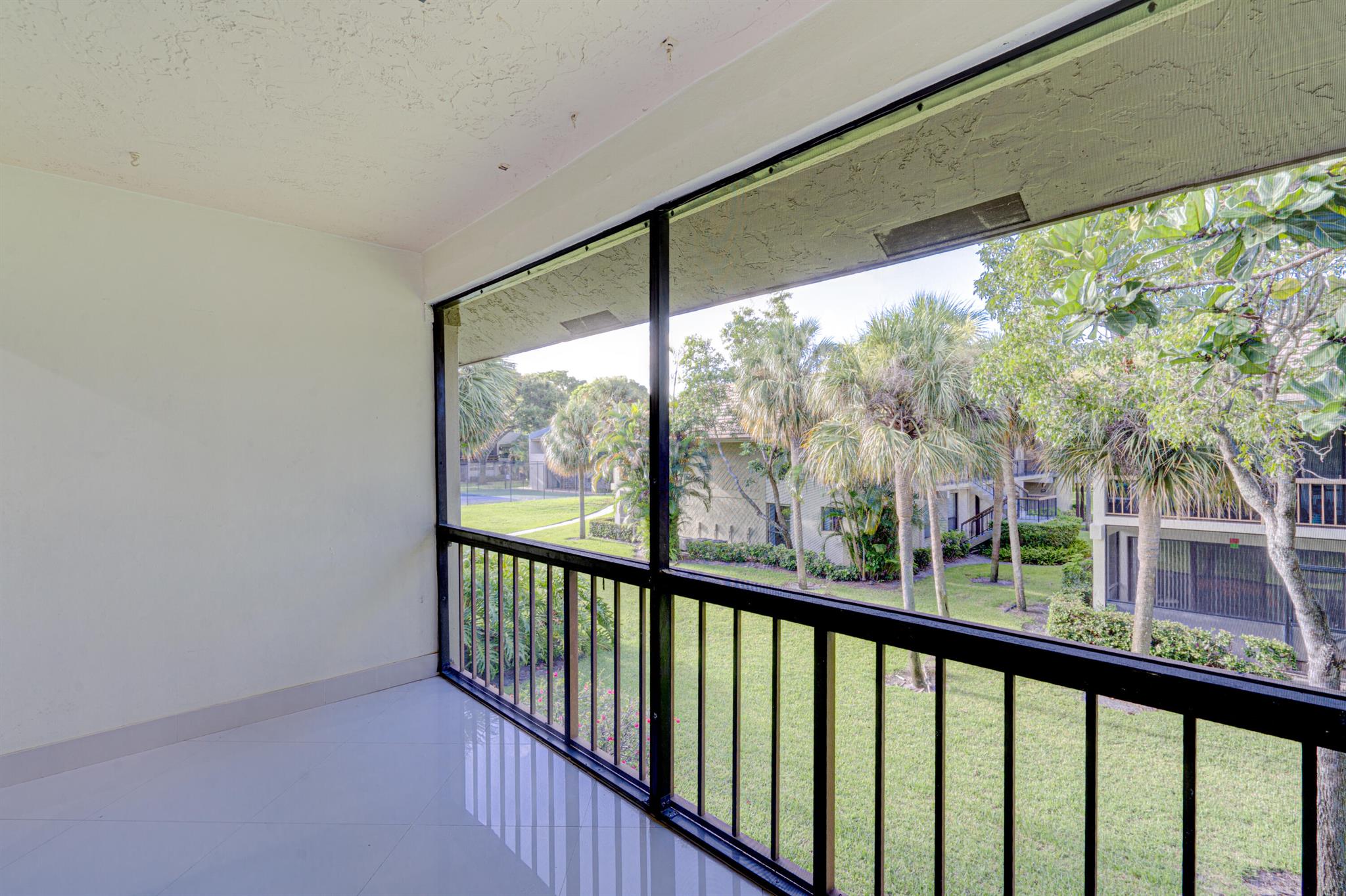 BANYAN COURTS CONDO - Residential Lease