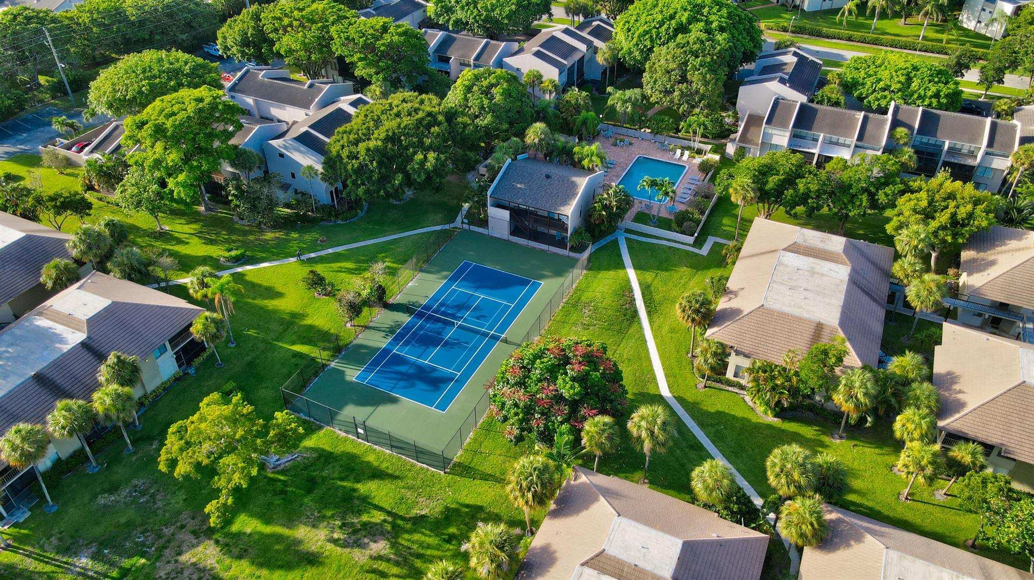 BANYAN COURTS CONDO - Residential Lease