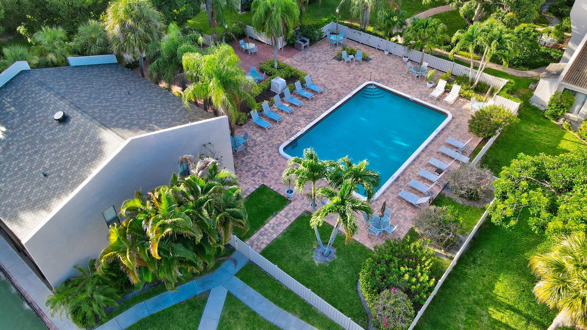 BANYAN COURTS CONDO - Residential Lease