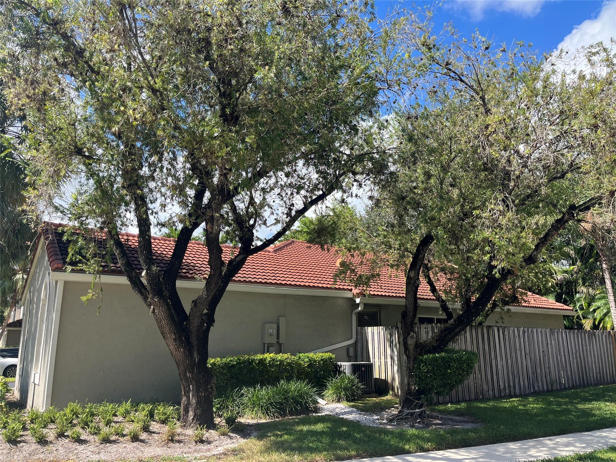 Bridgewater At Plantation - Residential