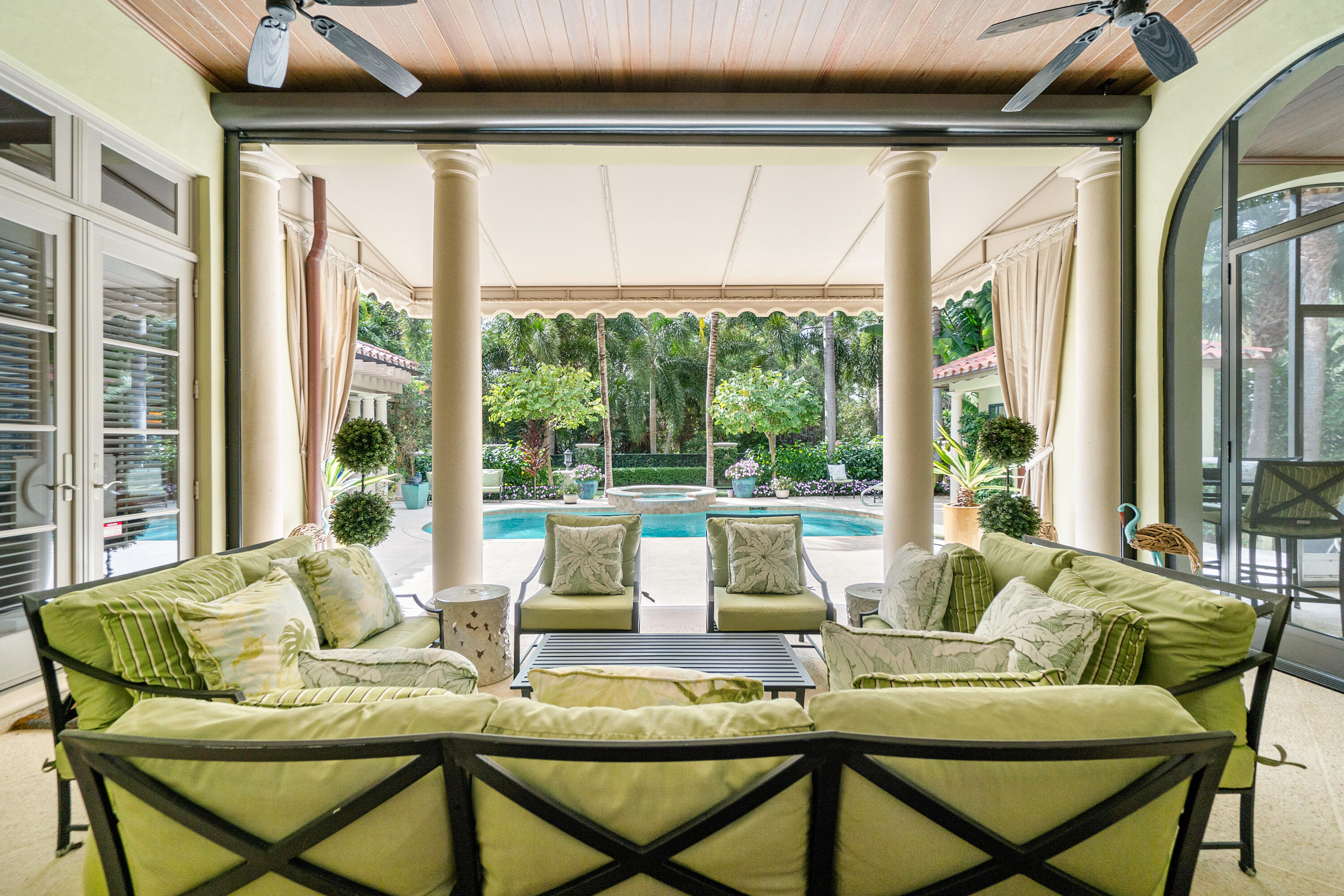 RITZ CARLTON GOLF CLUB & SPA POD B - Residential