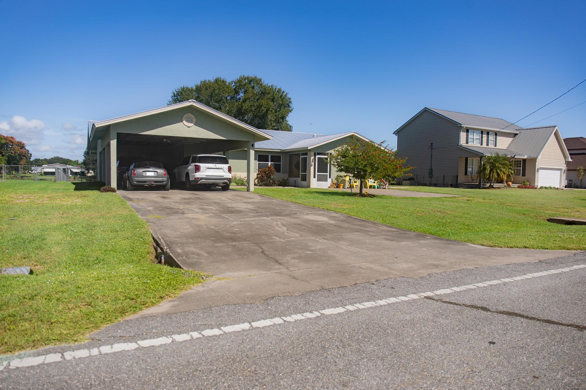 TAYLOR CREEK ISLES - Residential