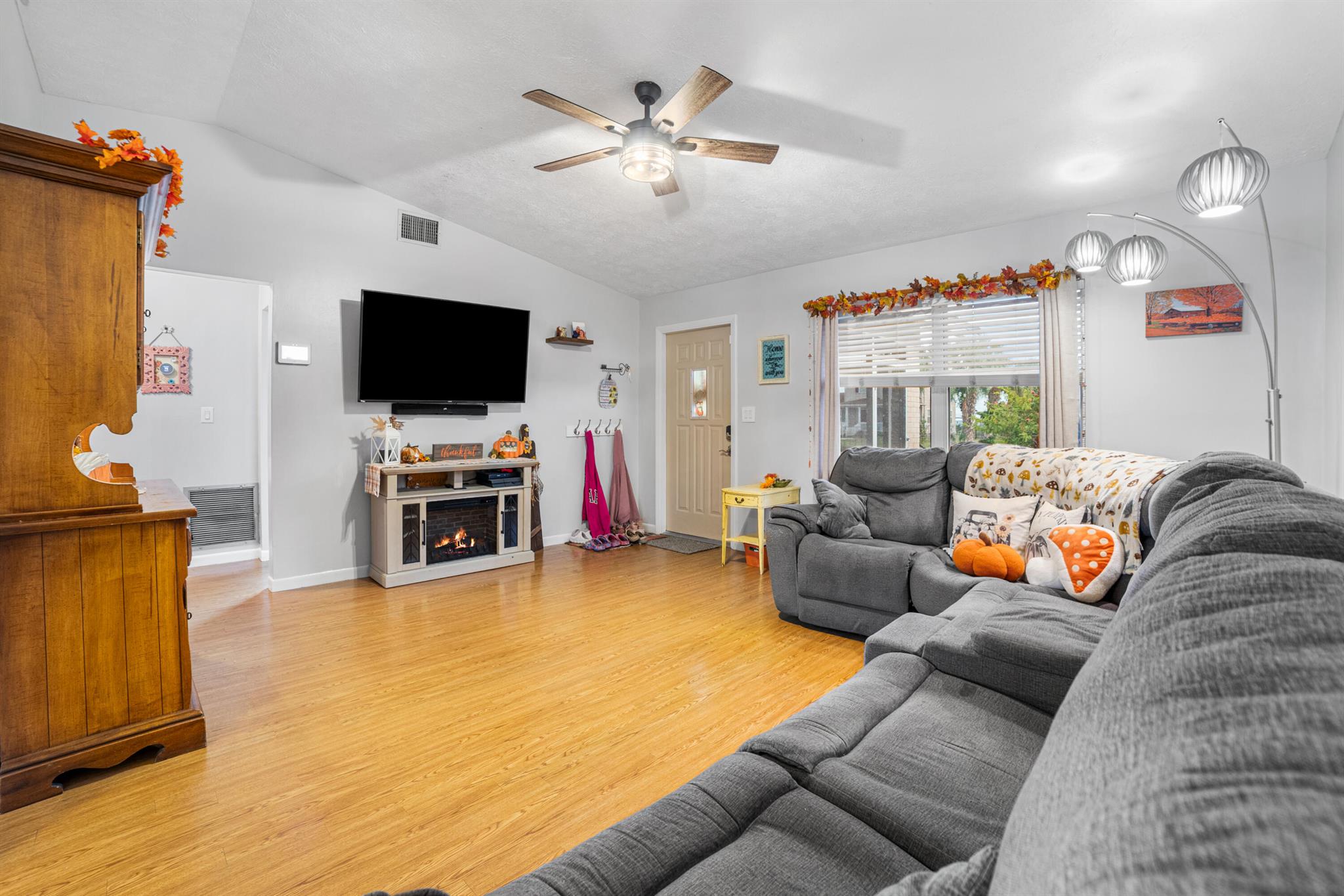 TAYLOR CREEK ISLES - Residential