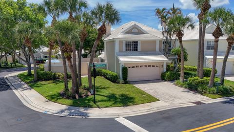Photo of 33 Selby Lane, Palm Beach Gardens, FL 33418 (MLS # B26041856)