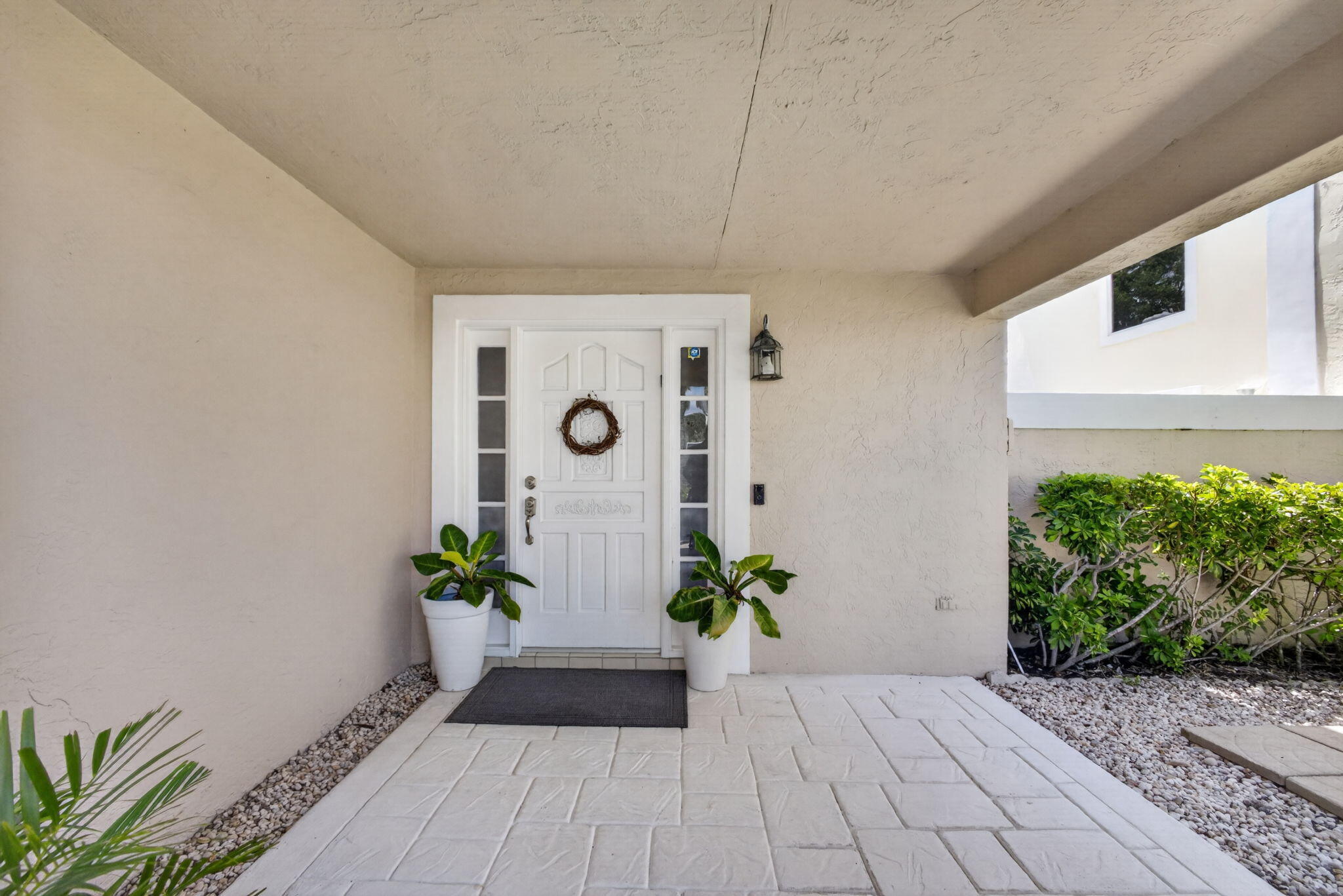 33 Selby Lane