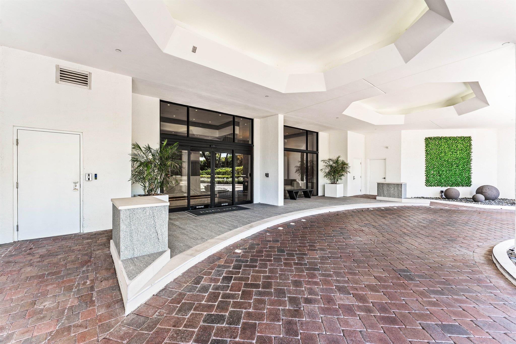 ENCLAVE OF PALM BEACH CON - Residential