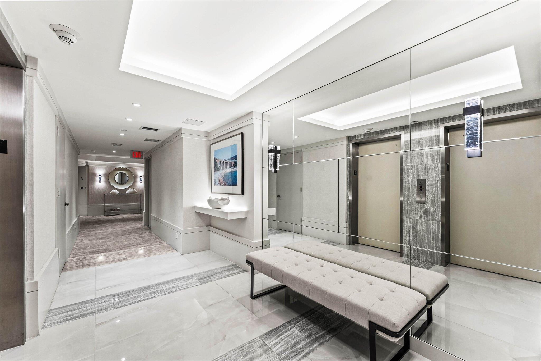 ENCLAVE OF PALM BEACH CON - Residential