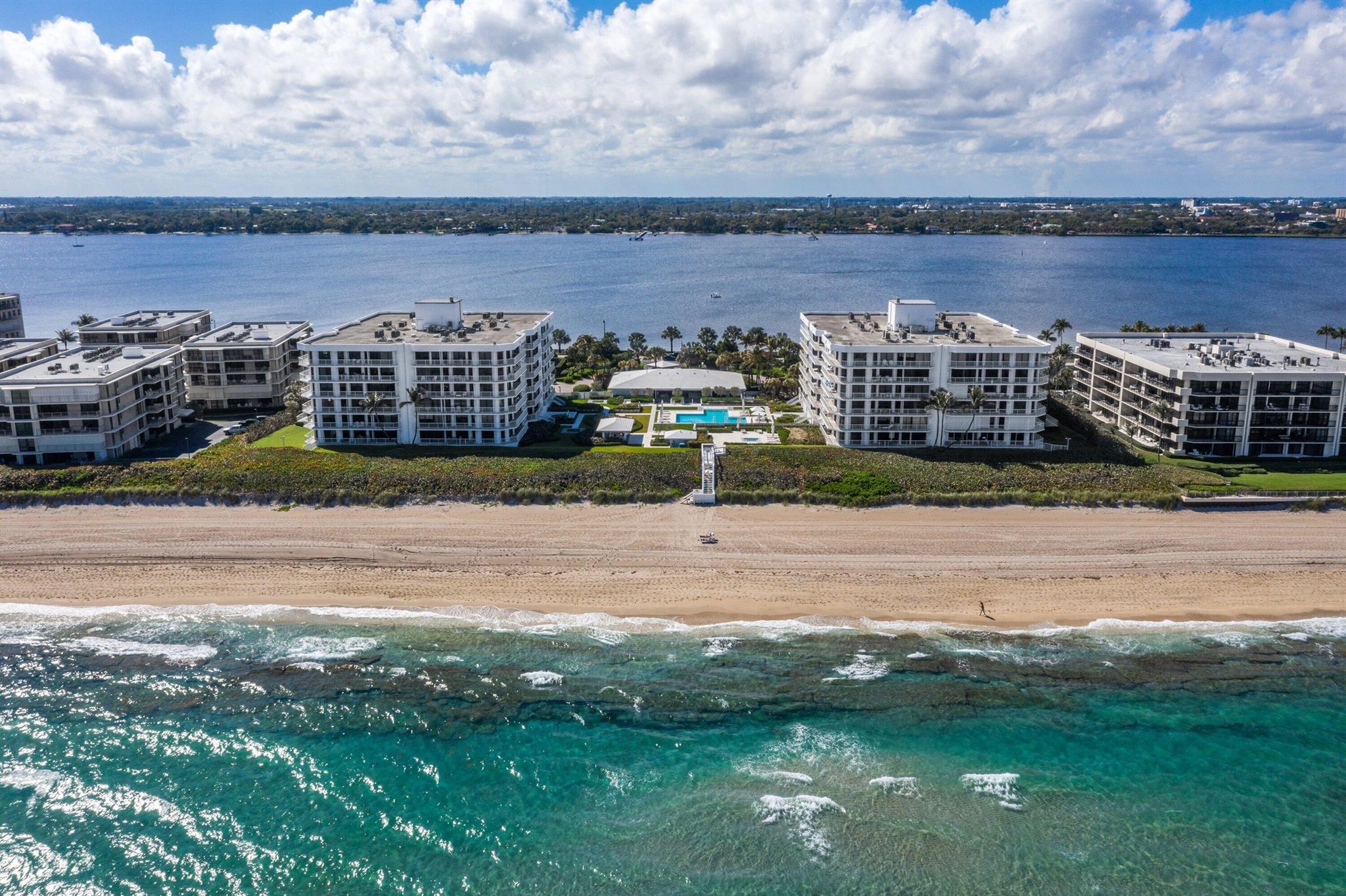 ENCLAVE OF PALM BEACH CON - Residential