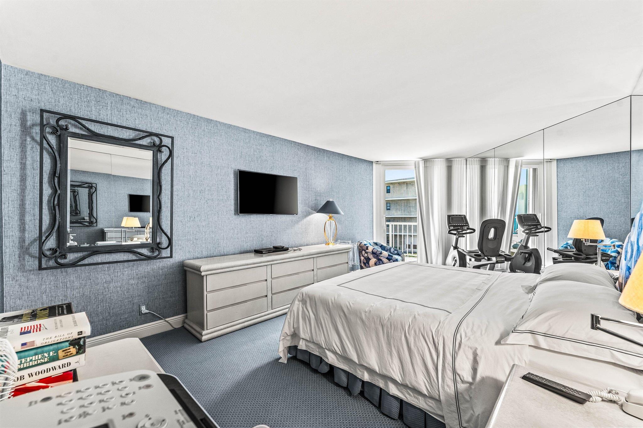 ENCLAVE OF PALM BEACH CON - Residential