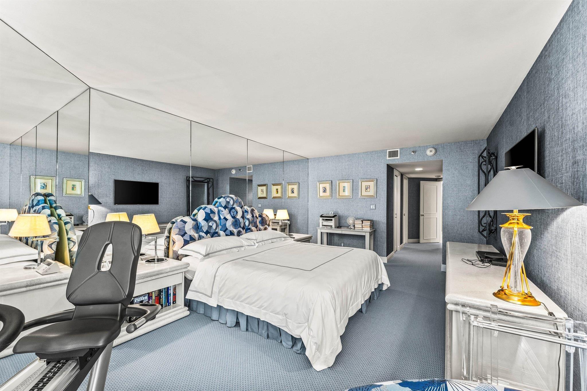 ENCLAVE OF PALM BEACH CON - Residential