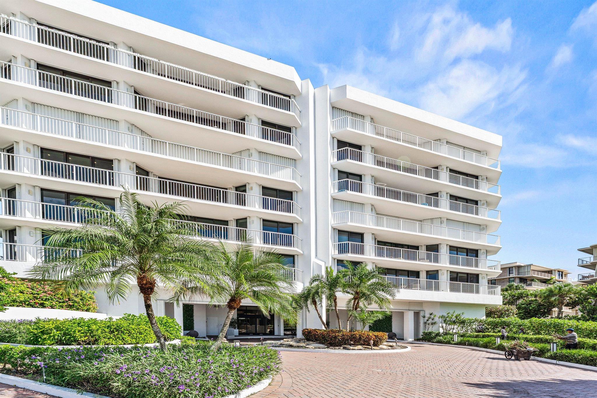 ENCLAVE OF PALM BEACH CON - Residential