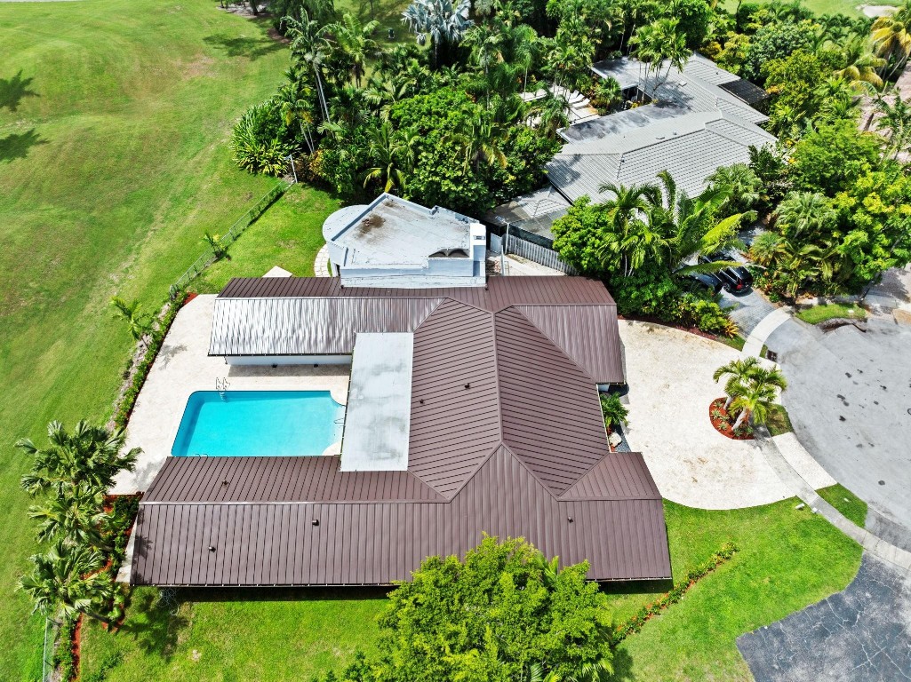 Emerald Hills 68-26 B - Residential