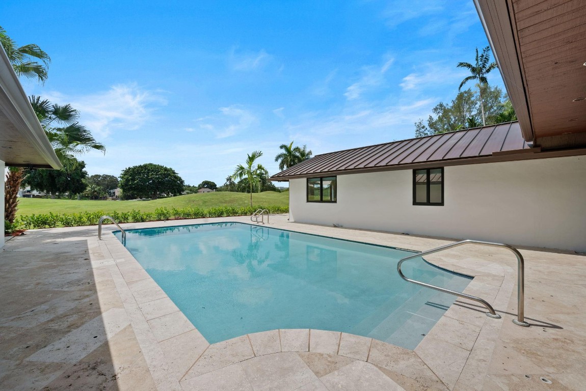 Emerald Hills 68-26 B - Residential