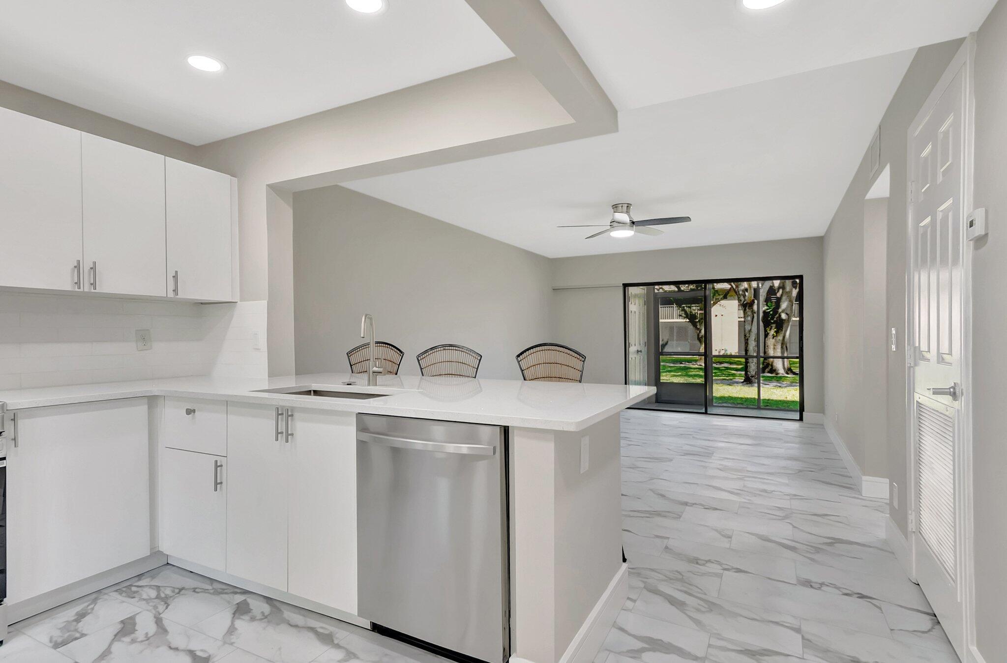 3939 NE 5th Avenue B105