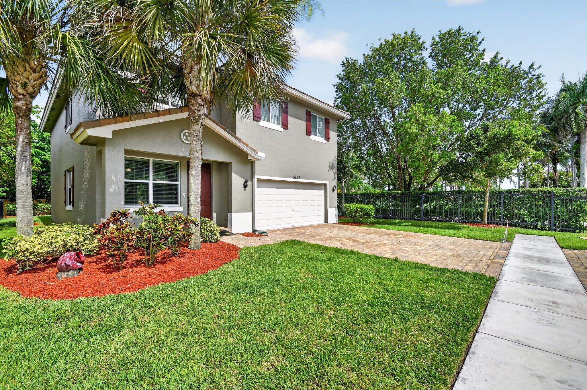 Properties 5667 Caranday Palm Drive