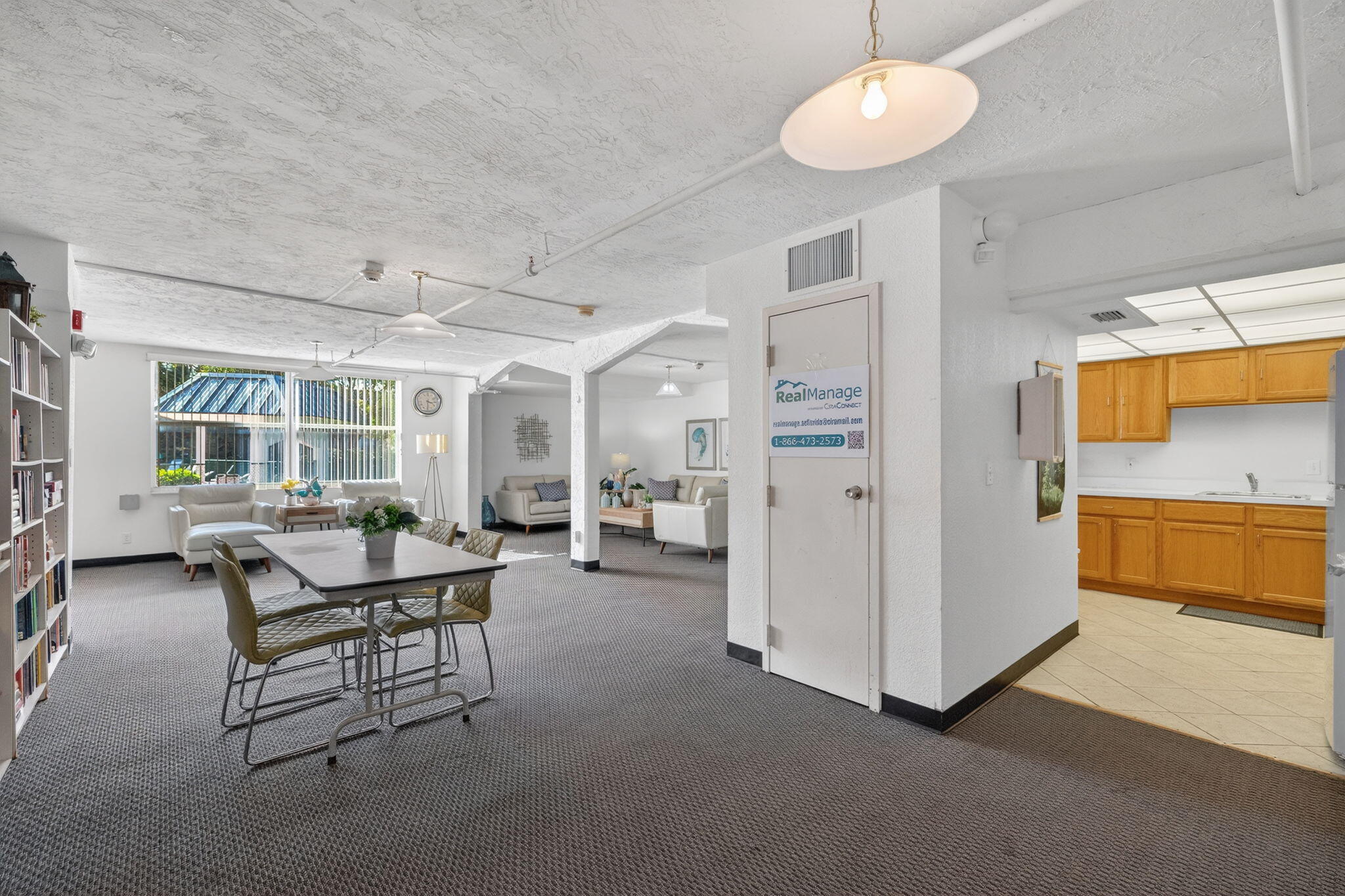 KINGS PARK GARDEN APTS CONDO - Residential