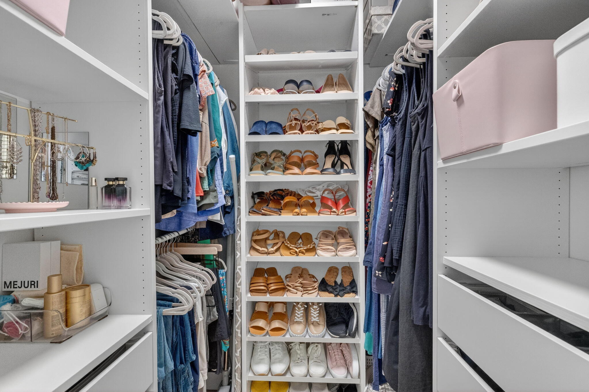 KINGS PARK GARDEN APTS CONDO - Residential