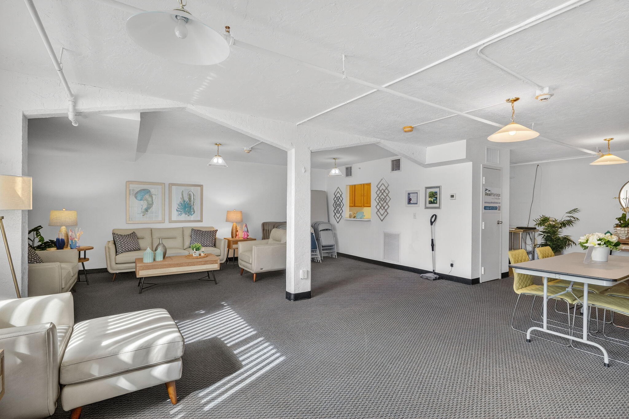 KINGS PARK GARDEN APTS CONDO - Residential