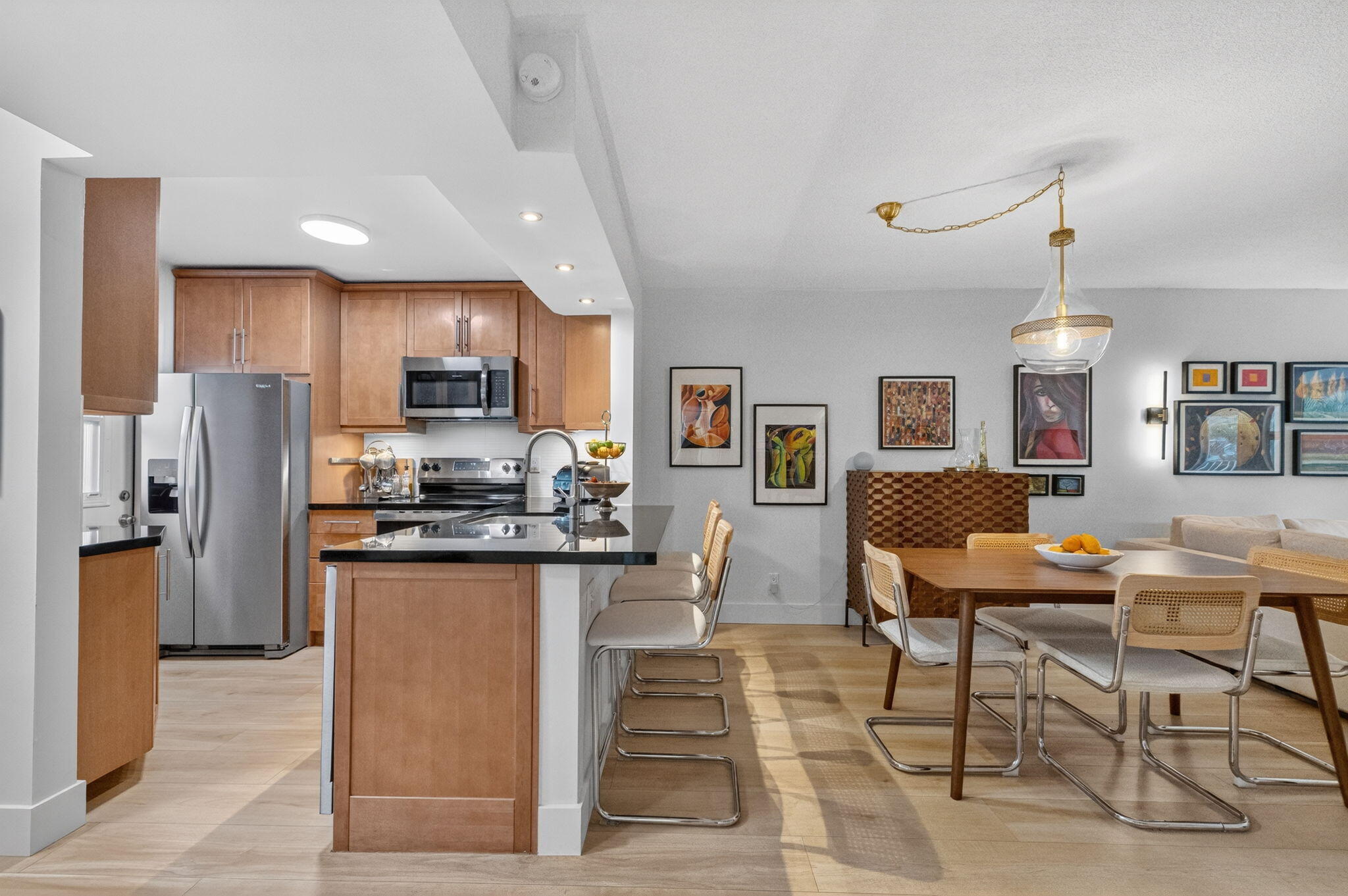 KINGS PARK GARDEN APTS CONDO - Residential