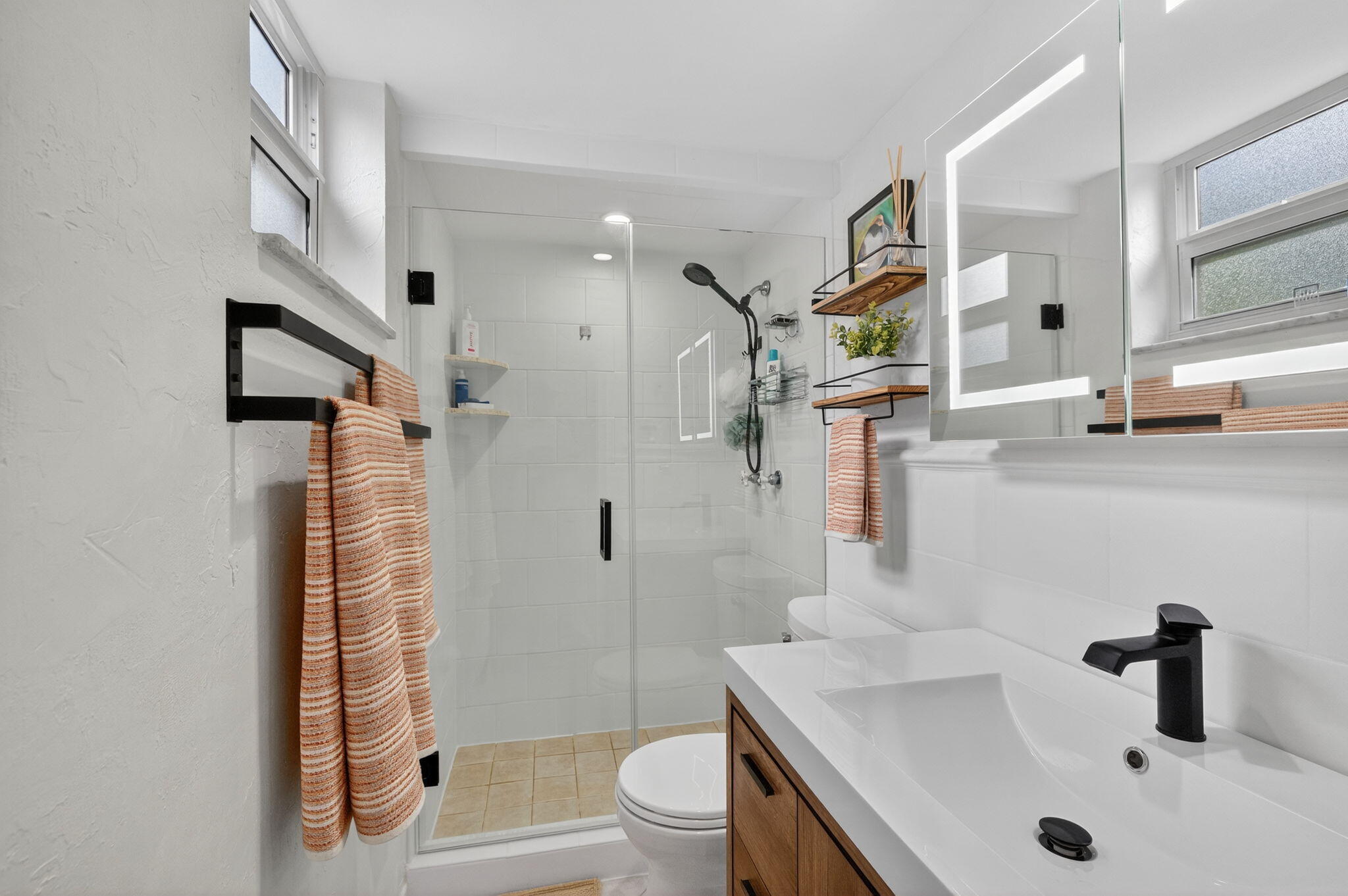 KINGS PARK GARDEN APTS CONDO - Residential