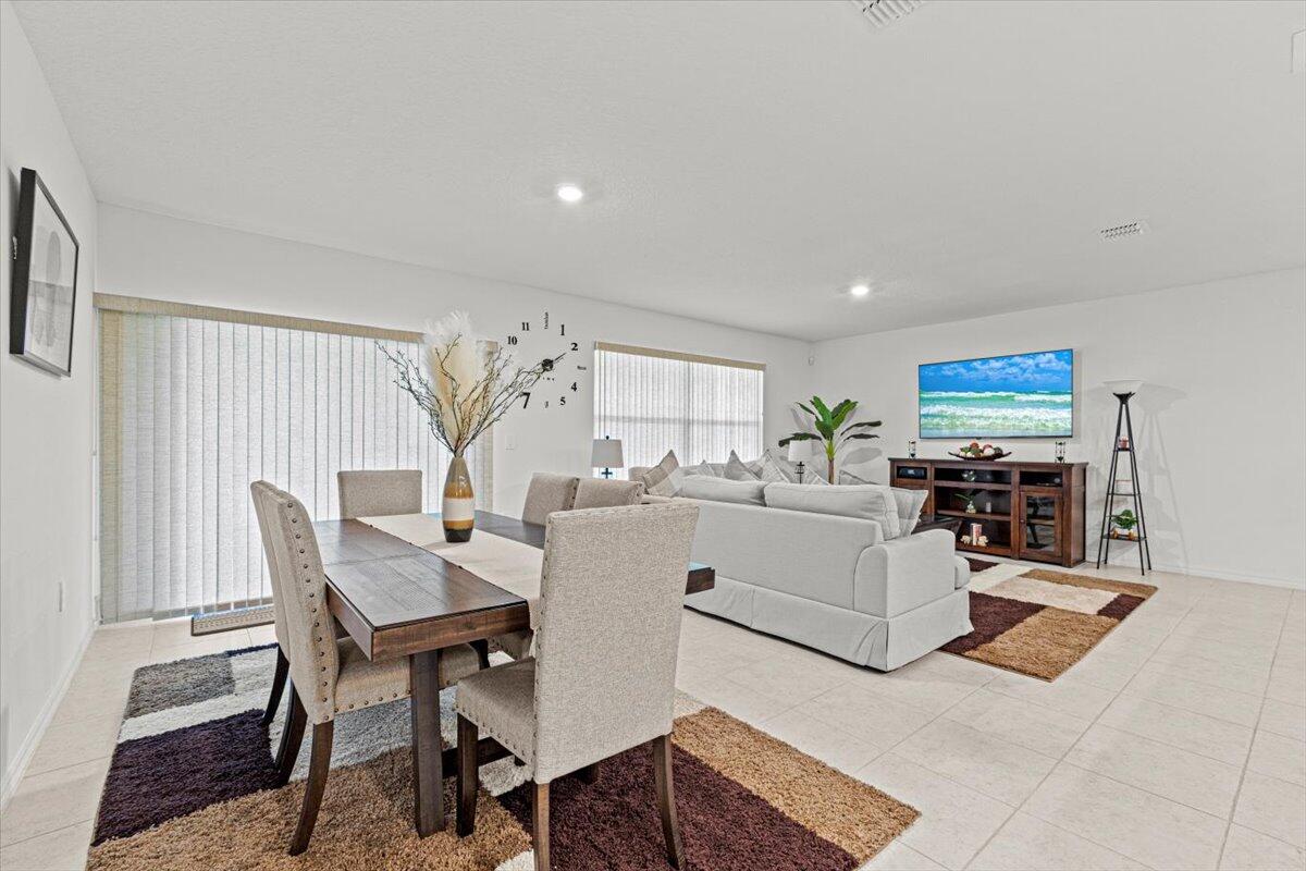 PORT ST LUCIE SECTION 26 - Residential Lease