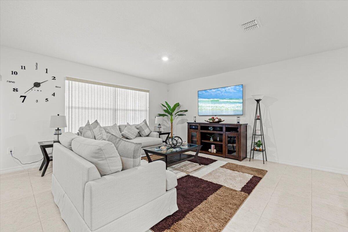 PORT ST LUCIE SECTION 26 - Residential Lease