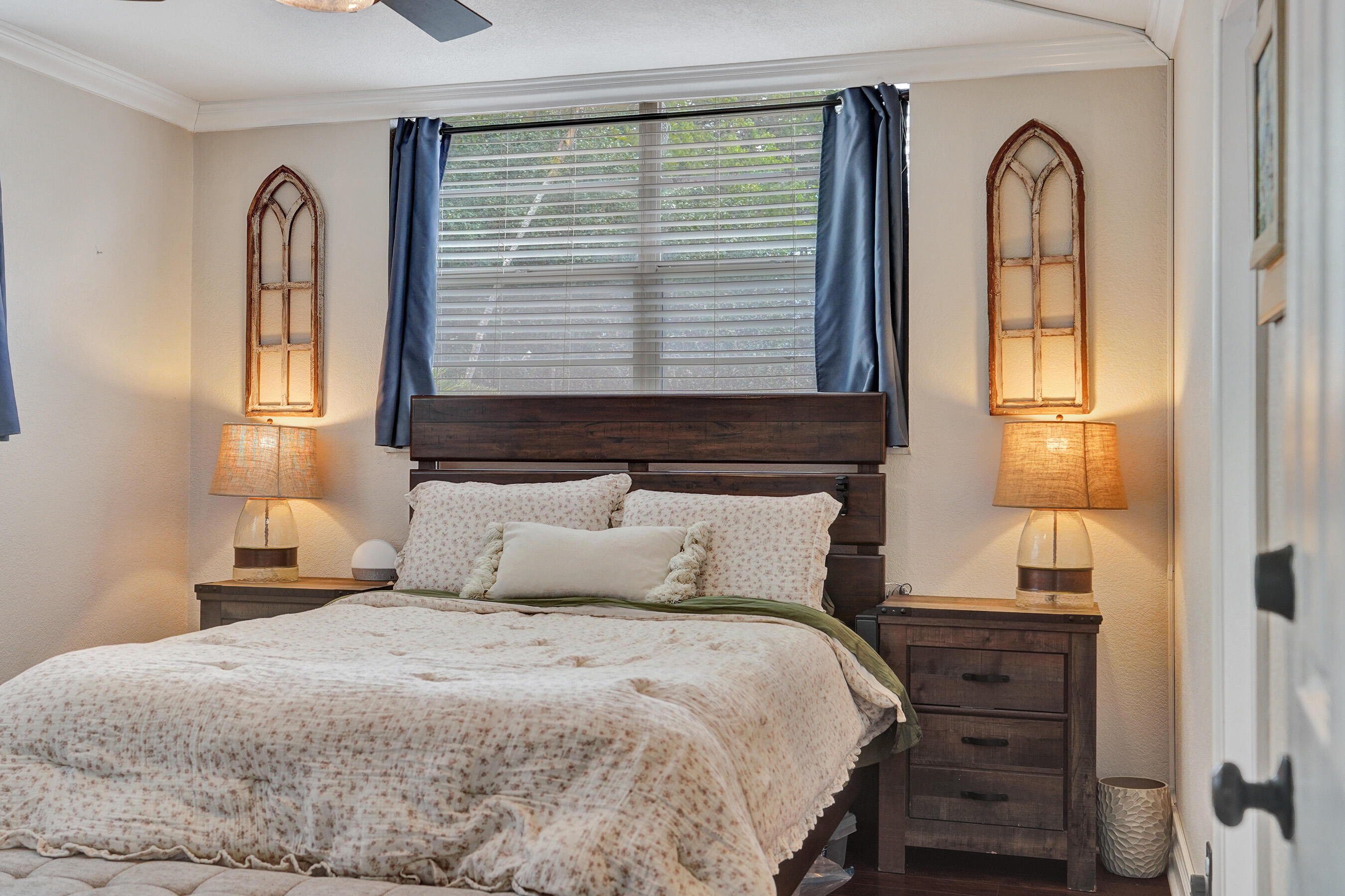 VILLA LAGO CONDO APTS - Residential