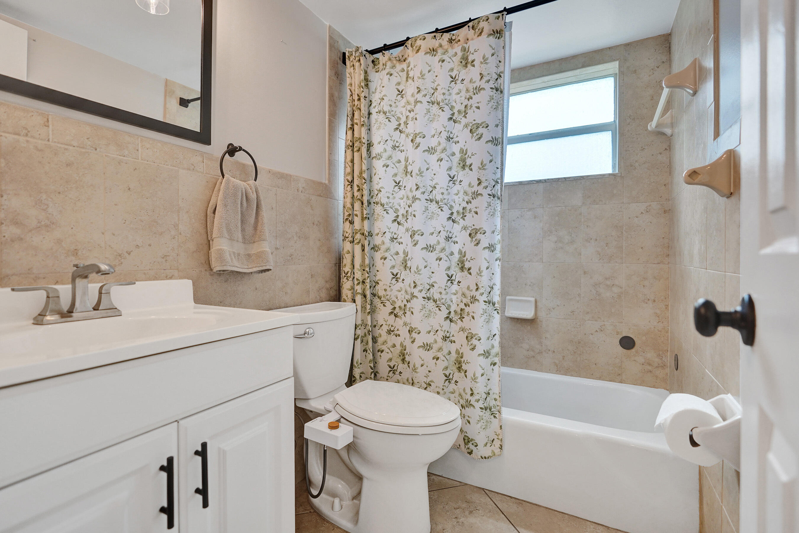 VILLA LAGO CONDO APTS - Residential