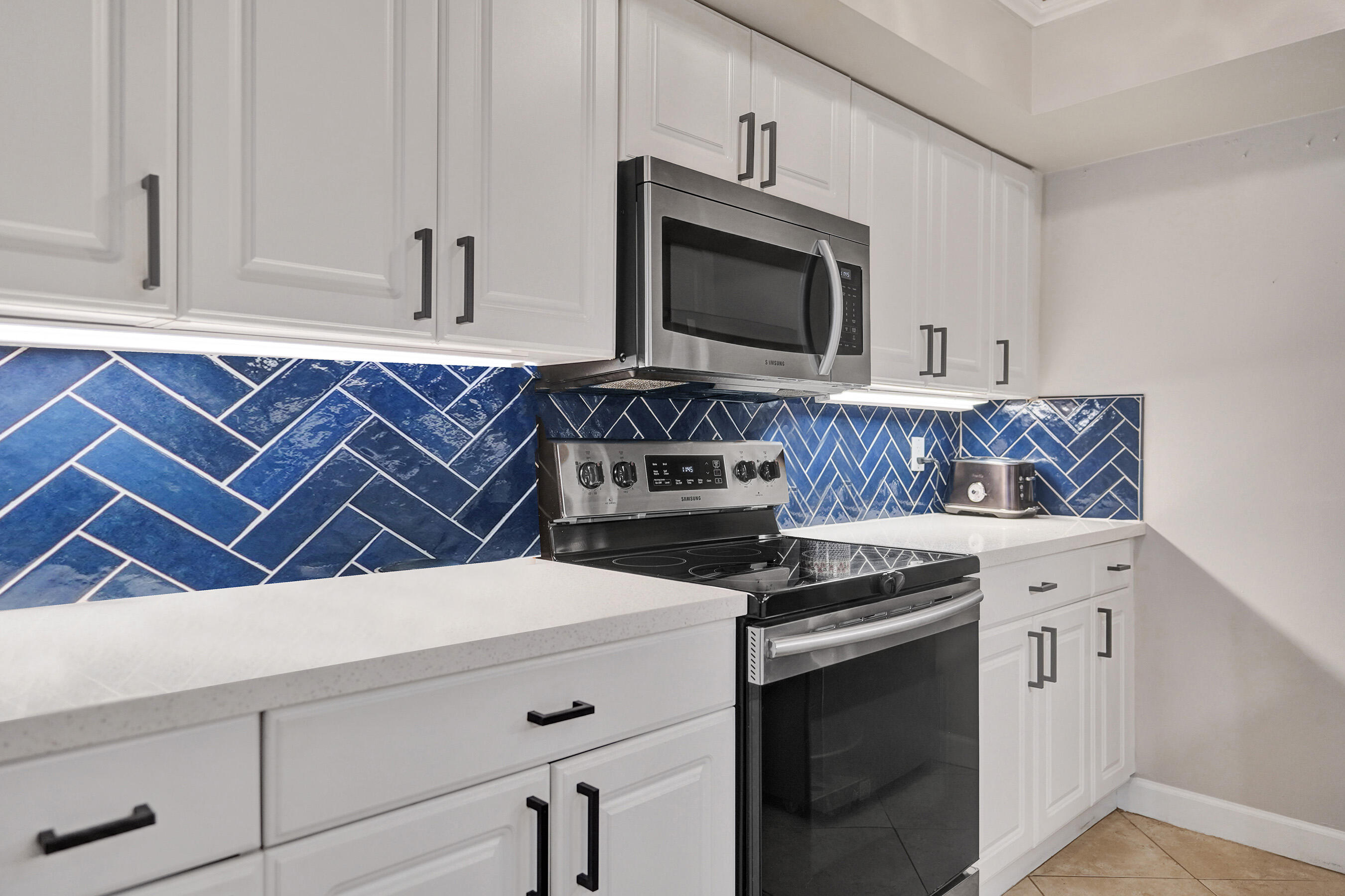 VILLA LAGO CONDO APTS - Residential