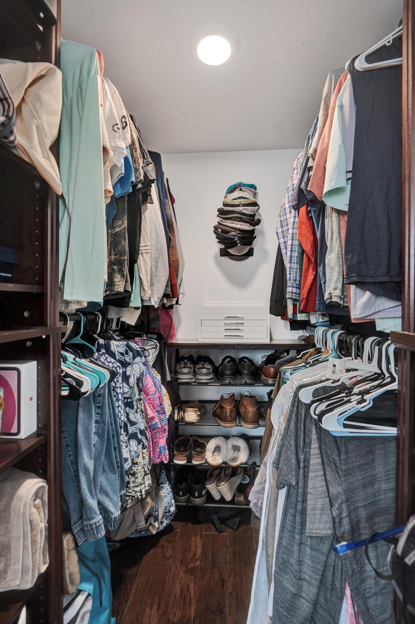 VILLA LAGO CONDO APTS - Residential