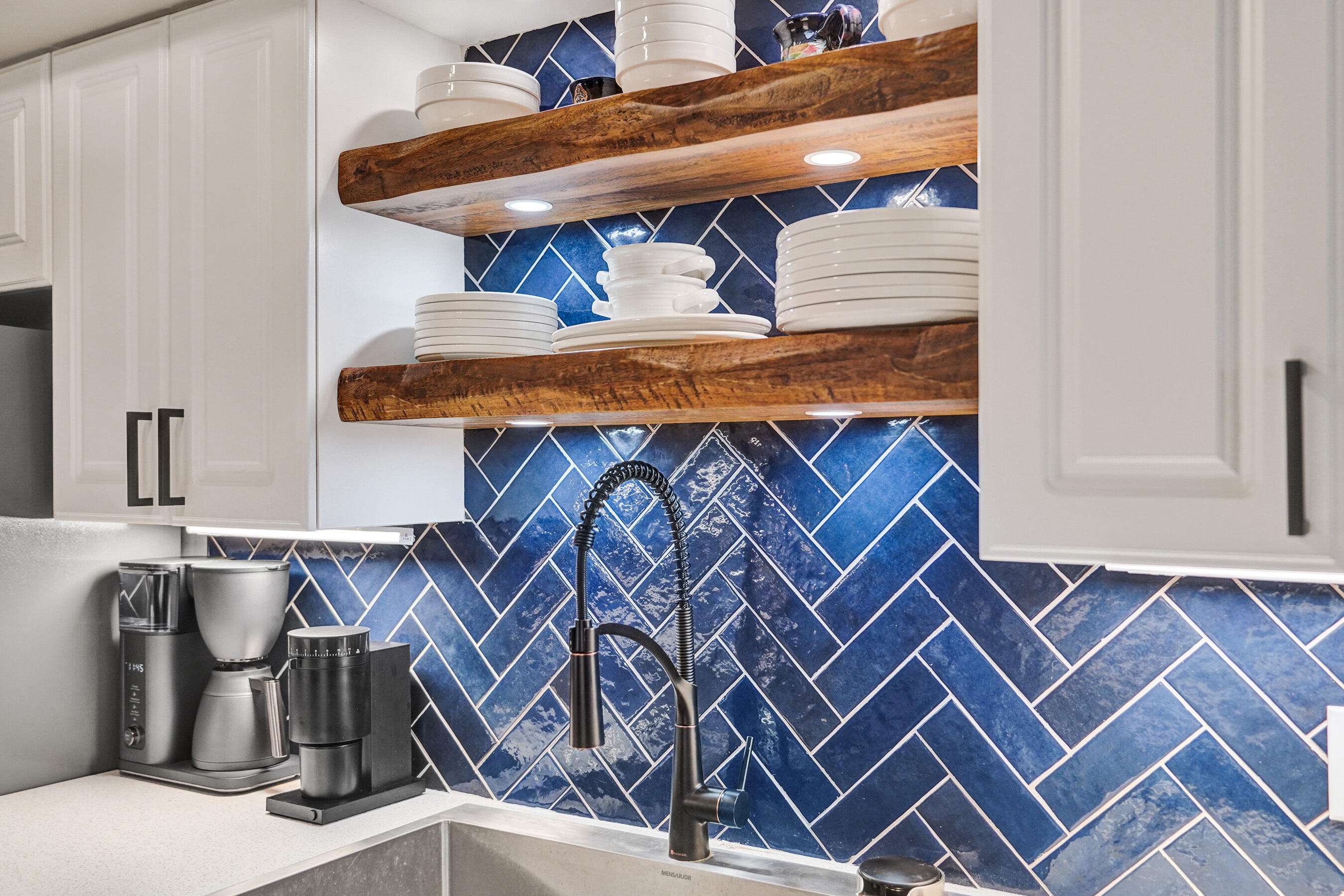 VILLA LAGO CONDO APTS - Residential