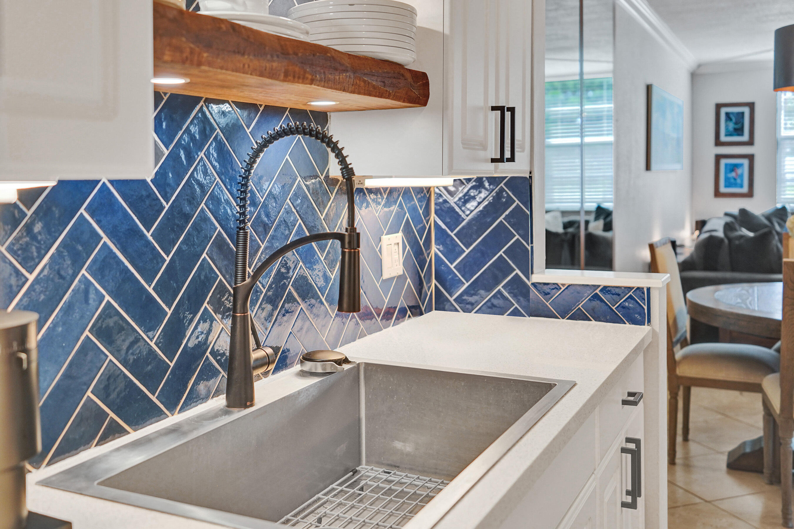 VILLA LAGO CONDO APTS - Residential