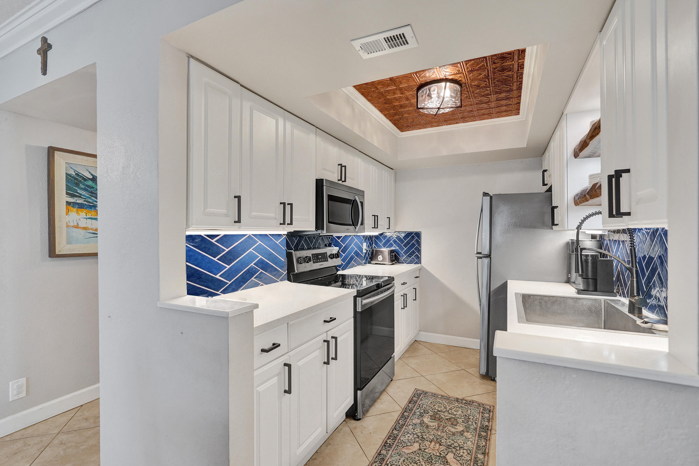 VILLA LAGO CONDO APTS - Residential