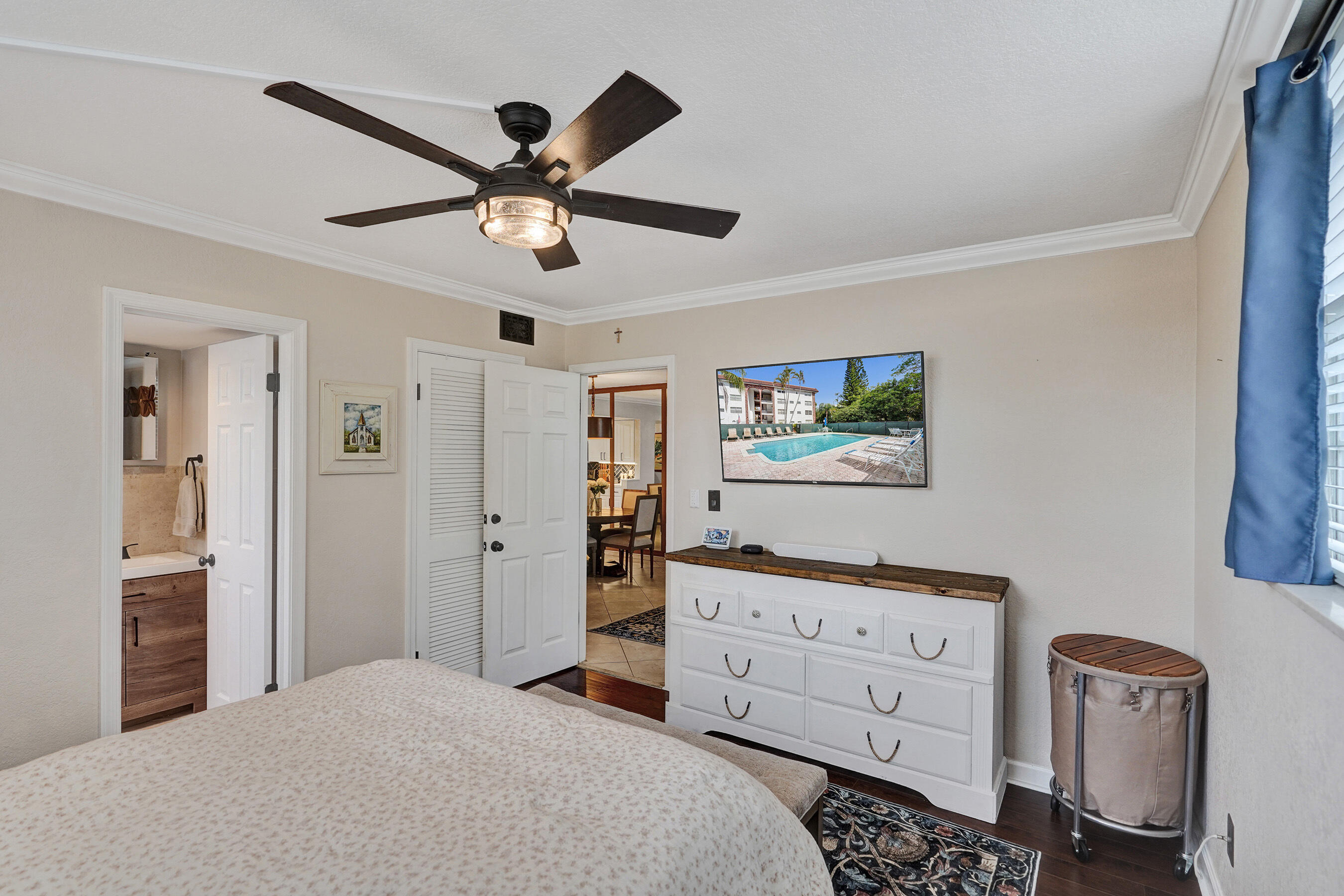 VILLA LAGO CONDO APTS - Residential