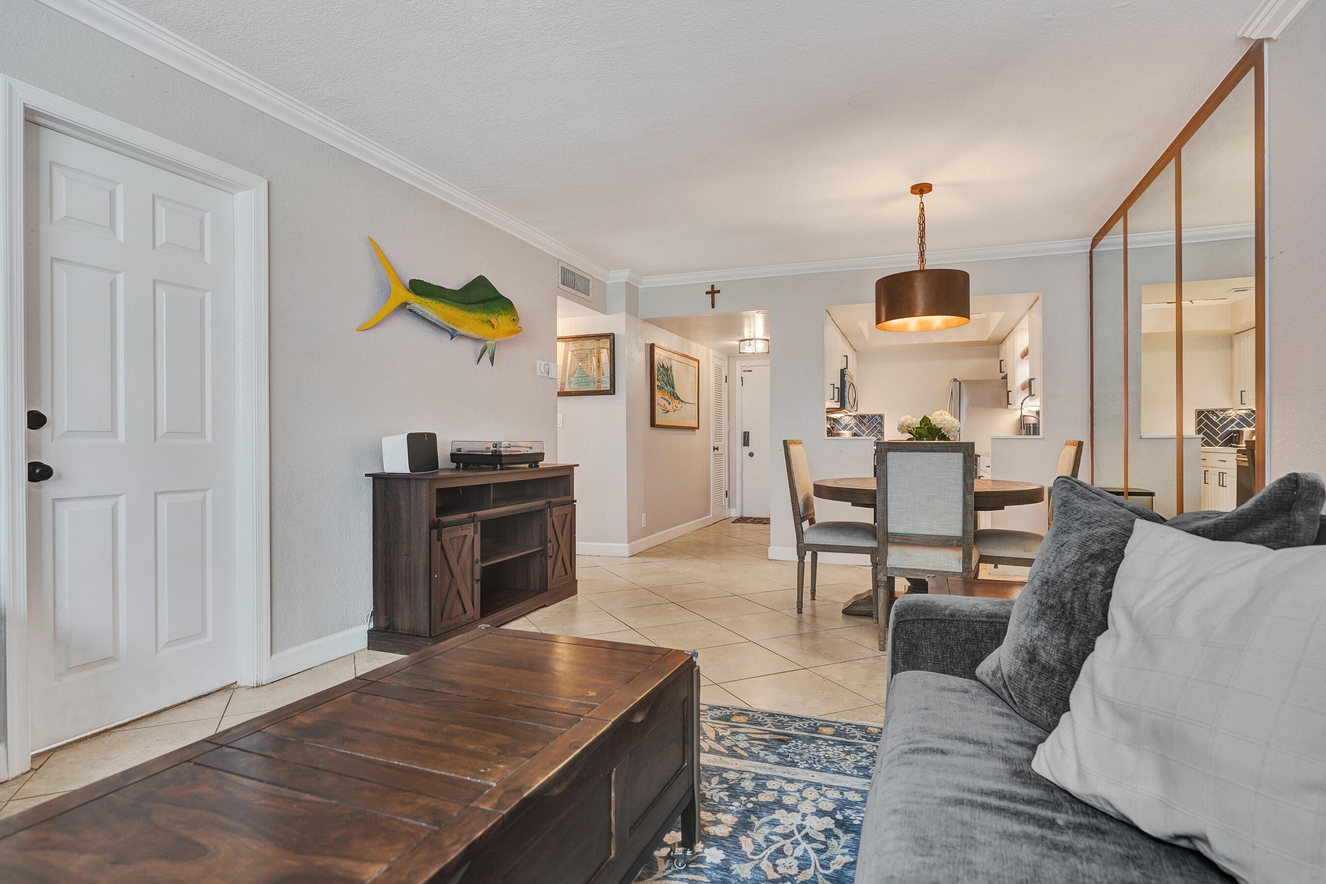 VILLA LAGO CONDO APTS - Residential