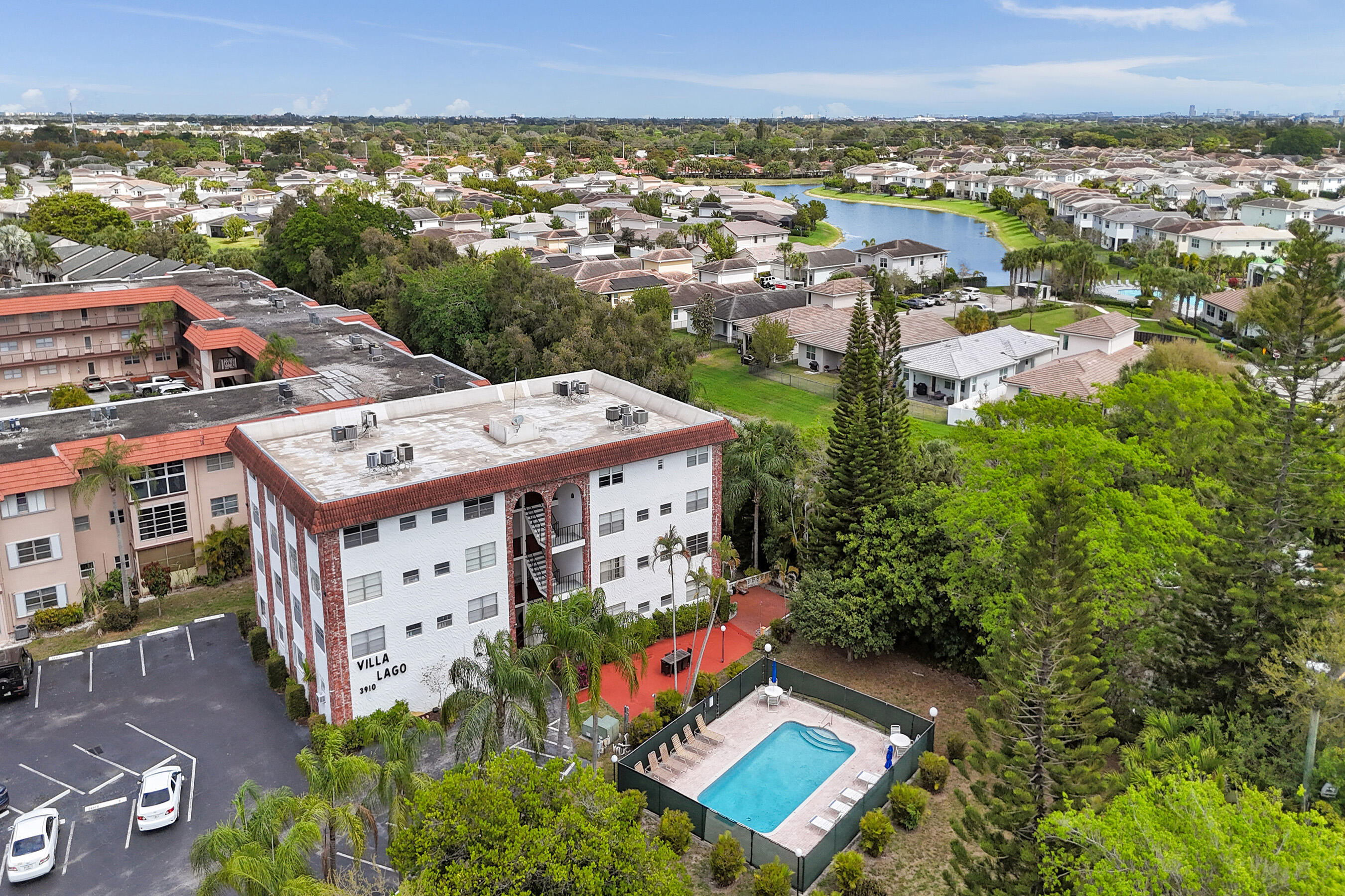 VILLA LAGO CONDO APTS - Residential