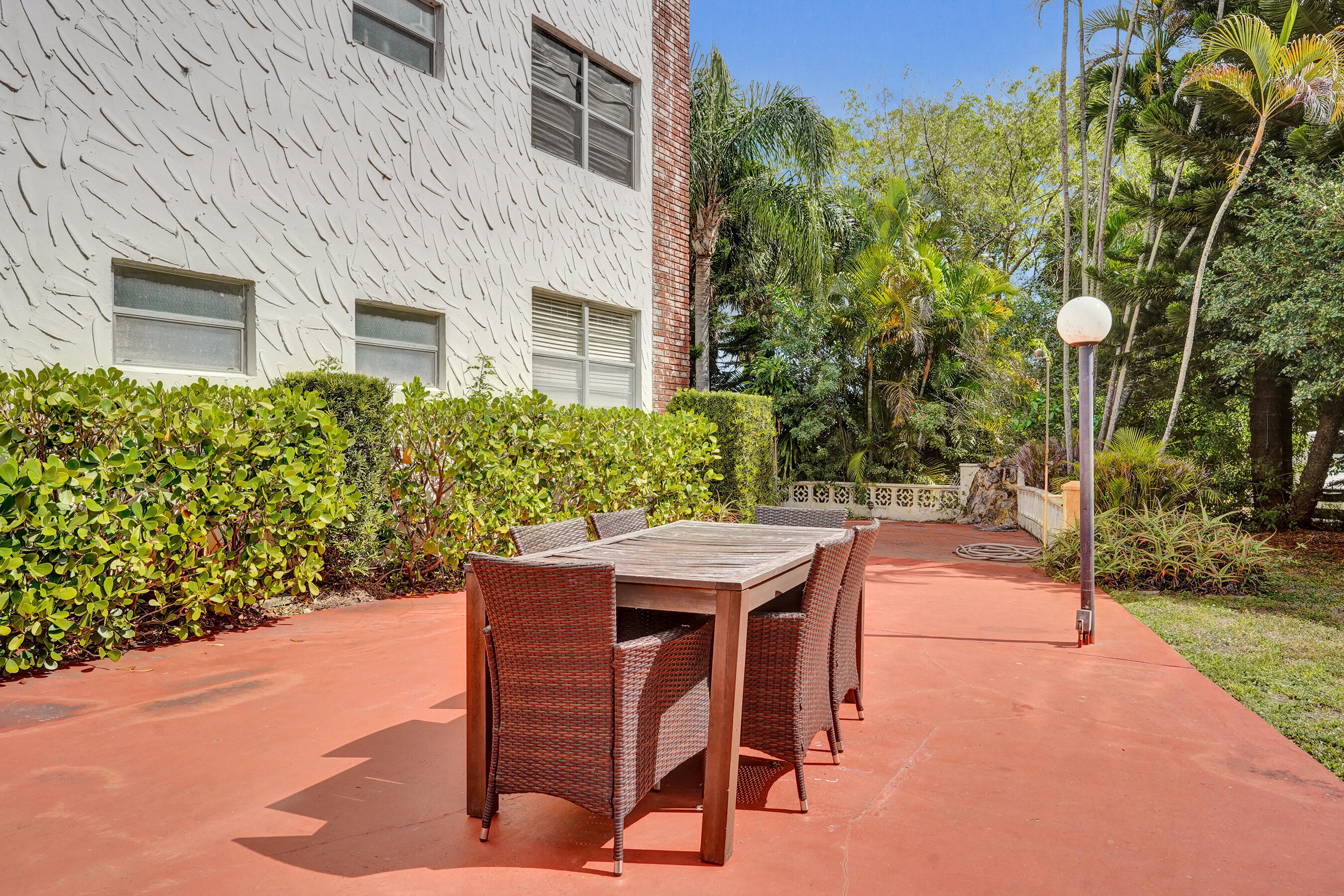 VILLA LAGO CONDO APTS - Residential